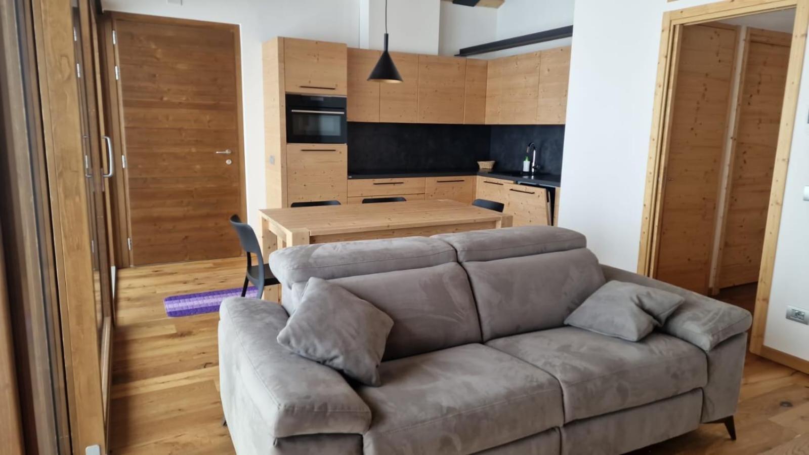 דירות ליביניו Casa Noemi מראה חיצוני תמונה