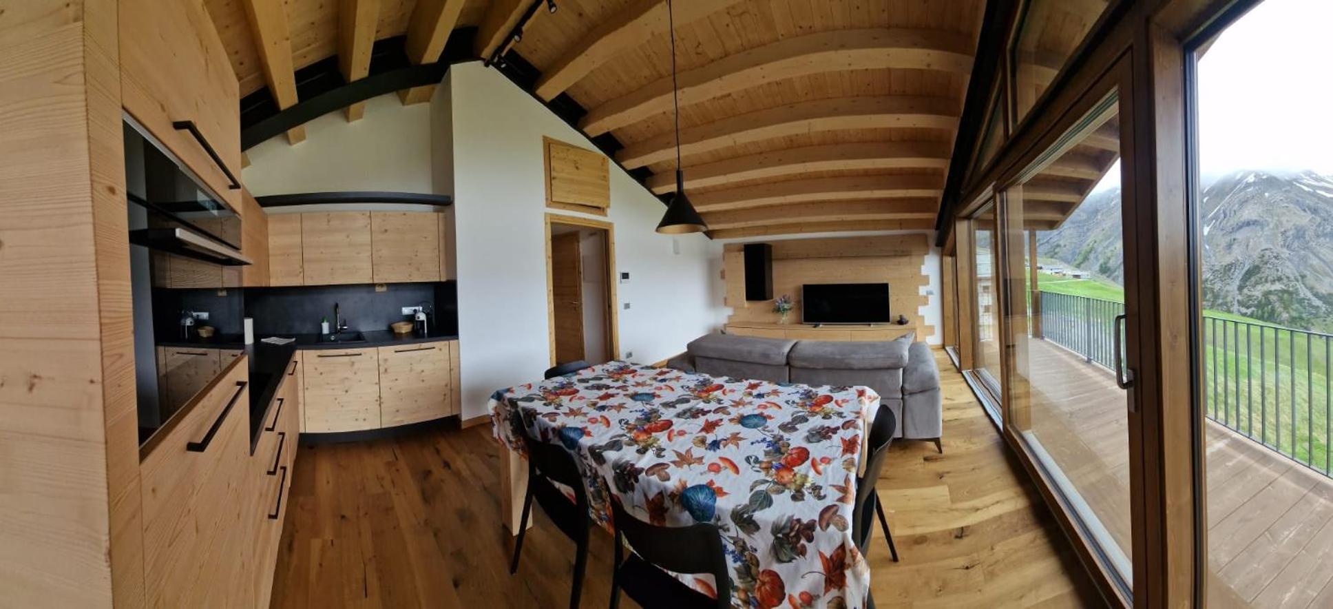דירות ליביניו Casa Noemi מראה חיצוני תמונה